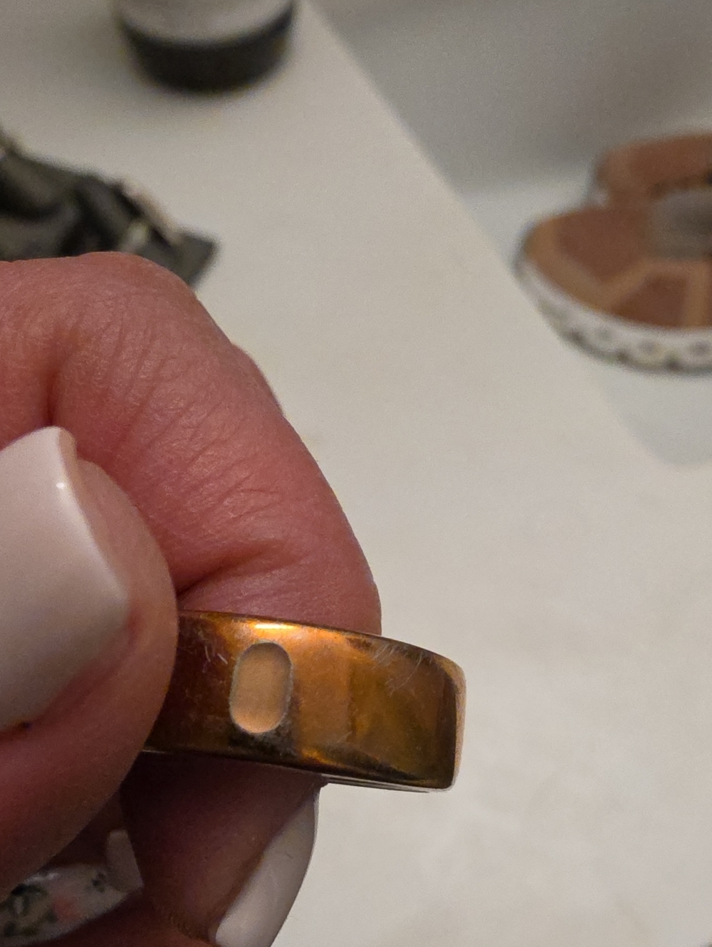Oura Horizon Ring in Rose Gold - Picture 4 of 8